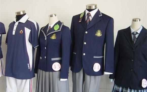 以前都说外国的校服怎么好看,武汉水果湖高中的也不差!